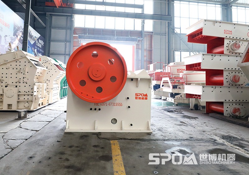 顎式破碎機(鄂式破碎機) 顎式破碎機(鄂式破碎機)